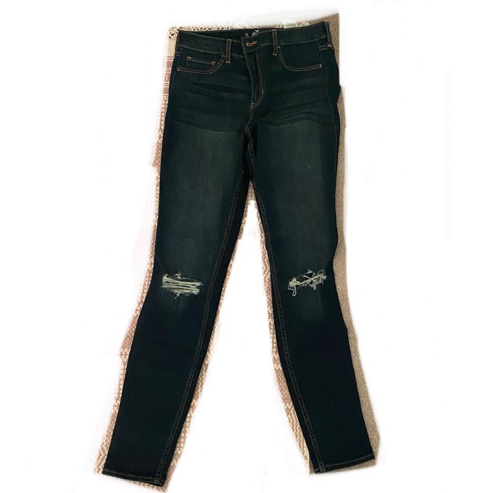 Dark wash skinny jeans